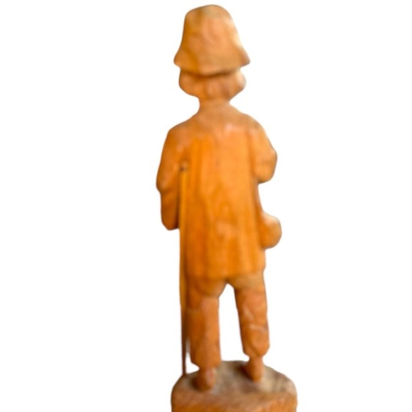 Polish Wood Carving Old Man with a Cup and Crutch - Picture 6 of 8